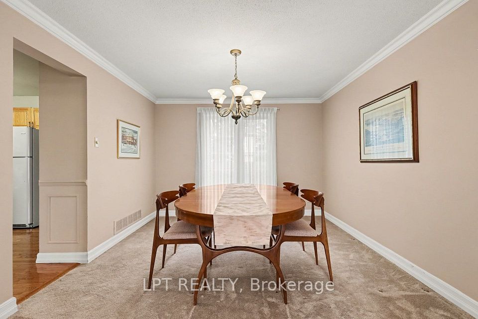28 Meadow Glade Gardens, South of Baseline to Knoxdale, ON K2G 5J4 11