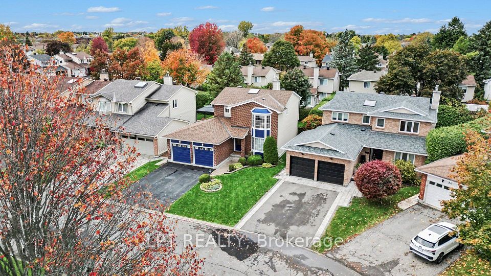 28 Meadow Glade Gardens, South of Baseline to Knoxdale, ON K2G 5J4 5