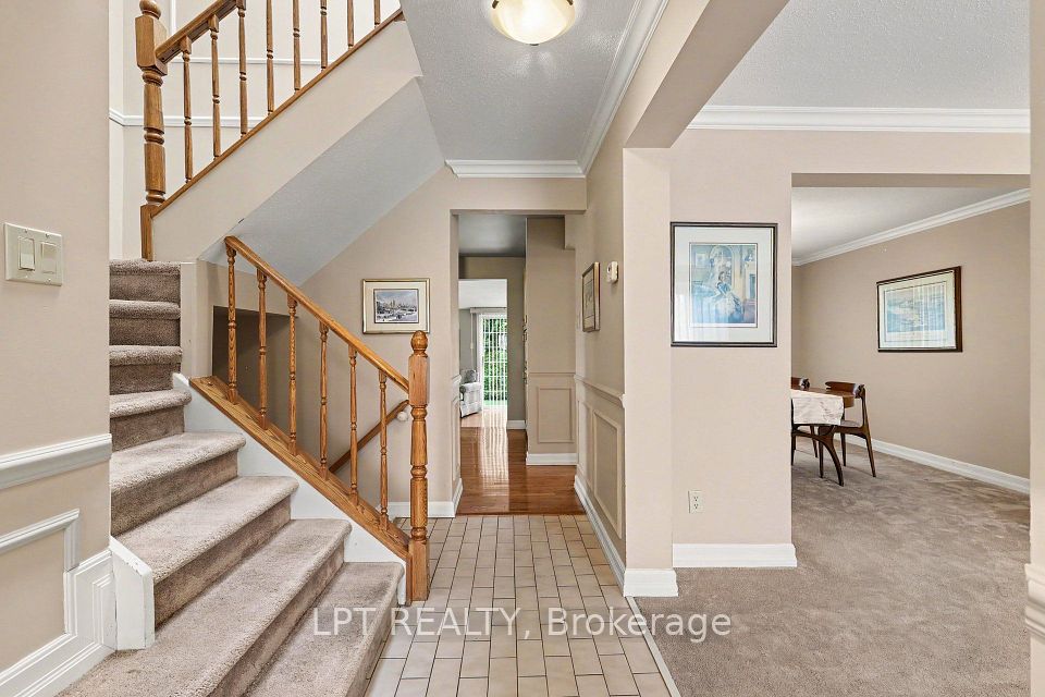 28 Meadow Glade Gardens, South of Baseline to Knoxdale, ON K2G 5J4 23