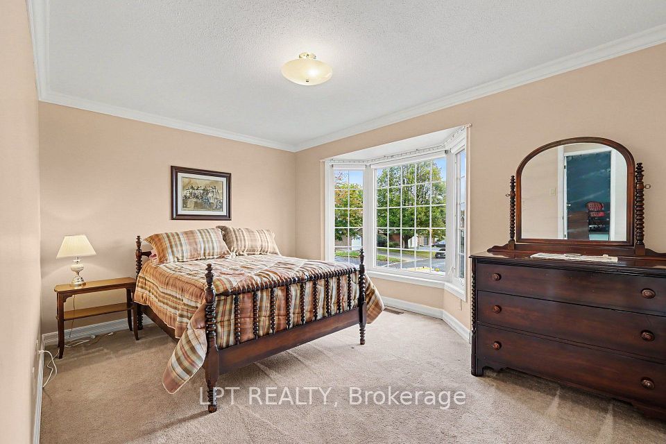 28 Meadow Glade Gardens, South of Baseline to Knoxdale, ON K2G 5J4 24