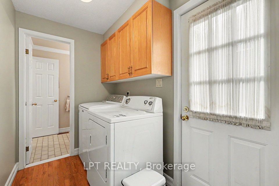 28 Meadow Glade Gardens, South of Baseline to Knoxdale, ON K2G 5J4 22