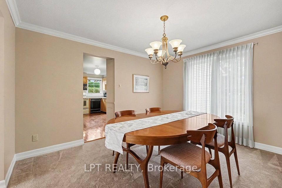 28 Meadow Glade Gardens, South of Baseline to Knoxdale, ON K2G 5J4 12