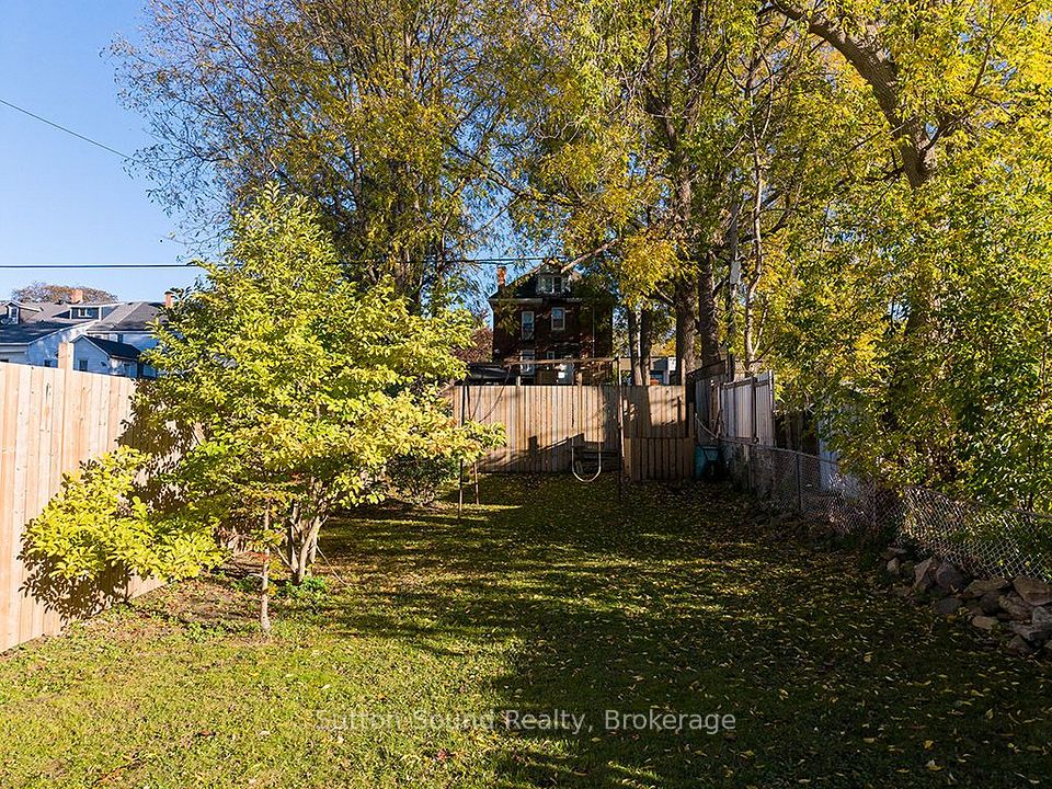 1219 2ND Avenue E, Owen Sound, ON N4K 2J2 23