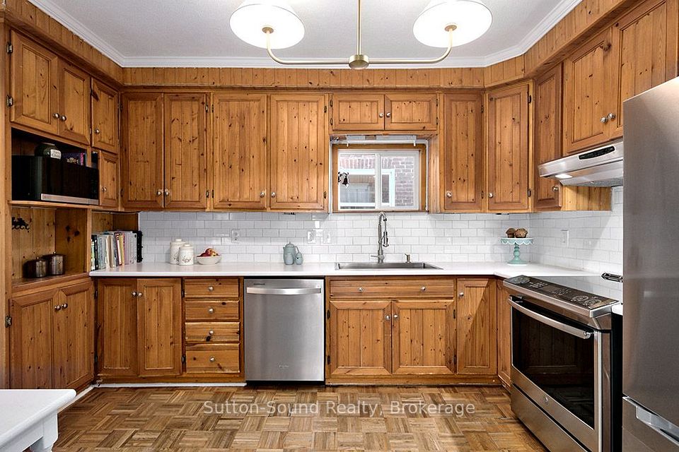 1219 2ND Avenue E, Owen Sound, ON N4K 2J2 11