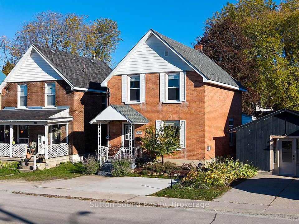 Detached at 1219 2ND Avenue E, Owen Sound, ON N4K 2J2
