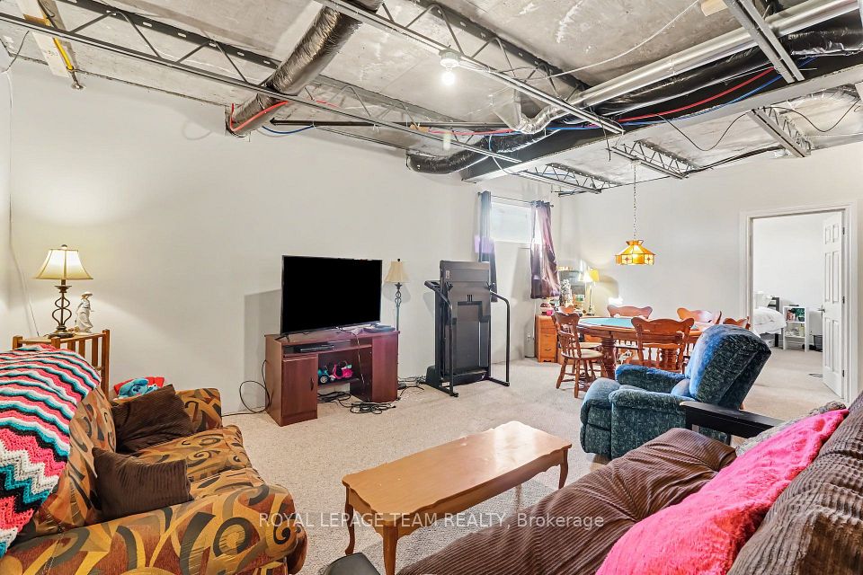 624 St Lawrence Street, North Dundas, ON K0C 2K0 23