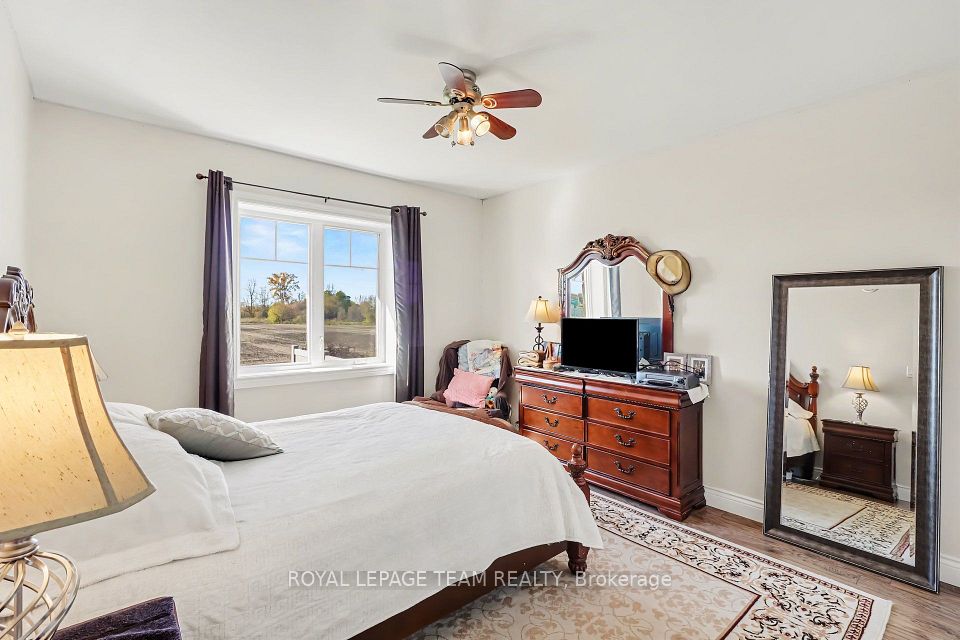 624 St Lawrence Street, North Dundas, ON K0C 2K0 16