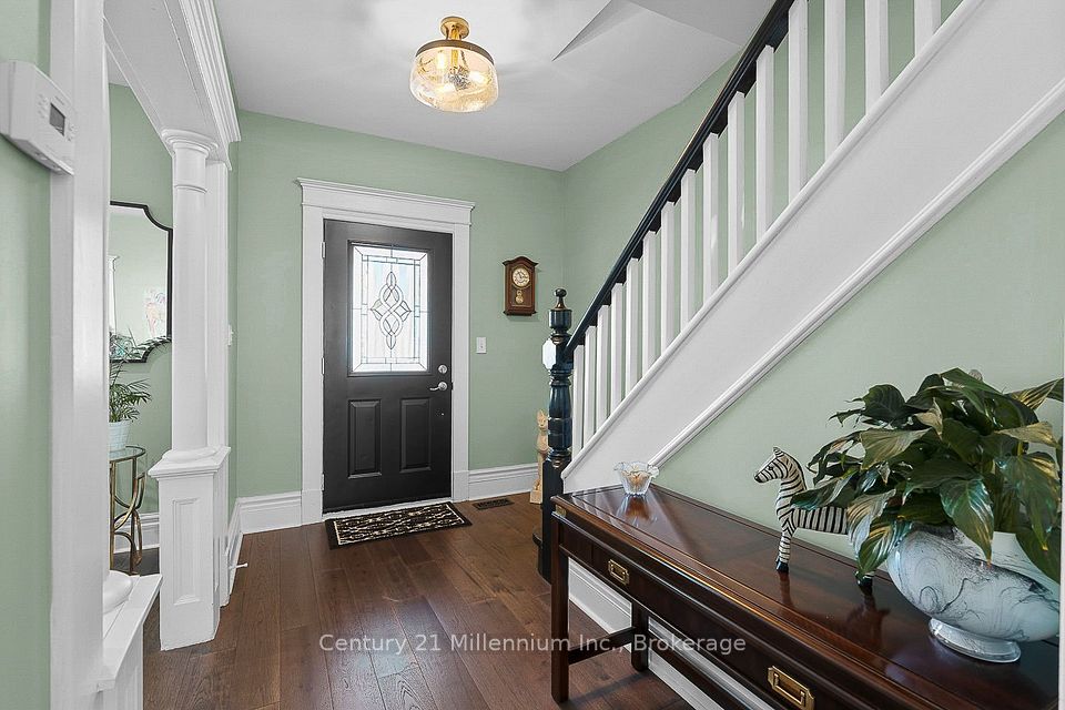 169 5th A Street E, Owen Sound, ON N4K 1E7 7