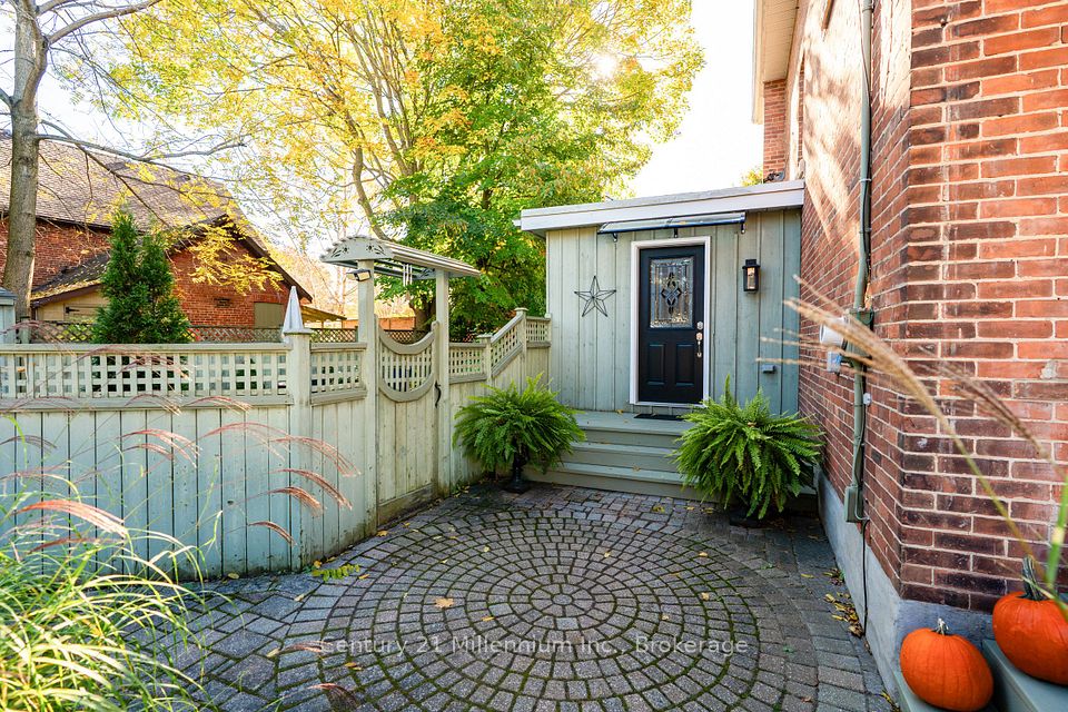 169 5th A Street E, Owen Sound, ON N4K 1E7 5