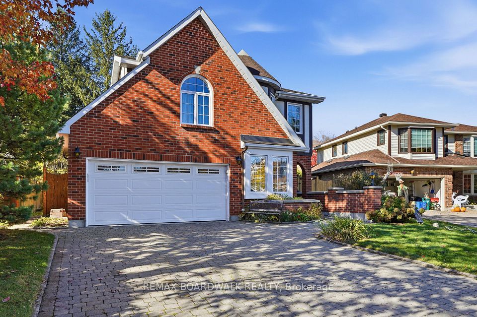 19 Cullen Court, South of Baseline to Knoxdale, ON K2G 4Z2 2