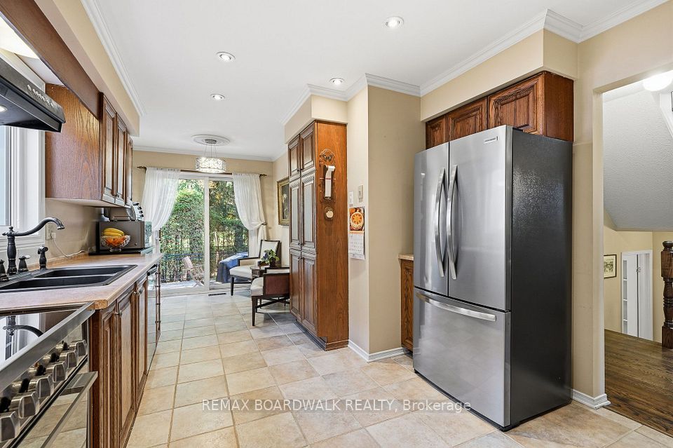 19 Cullen Court, South of Baseline to Knoxdale, ON K2G 4Z2 13