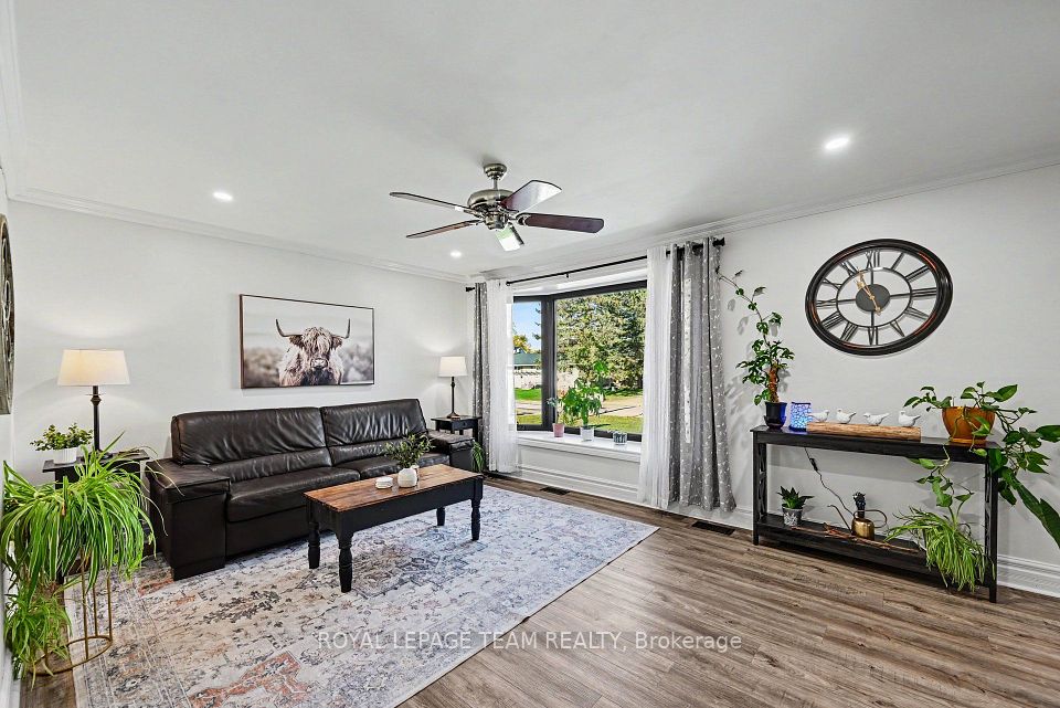 565 Dufferin Street W, North Dundas, ON K0C 2K0 12
