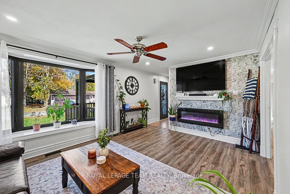 565 Dufferin Street W, North Dundas, ON K0C 2K0 11