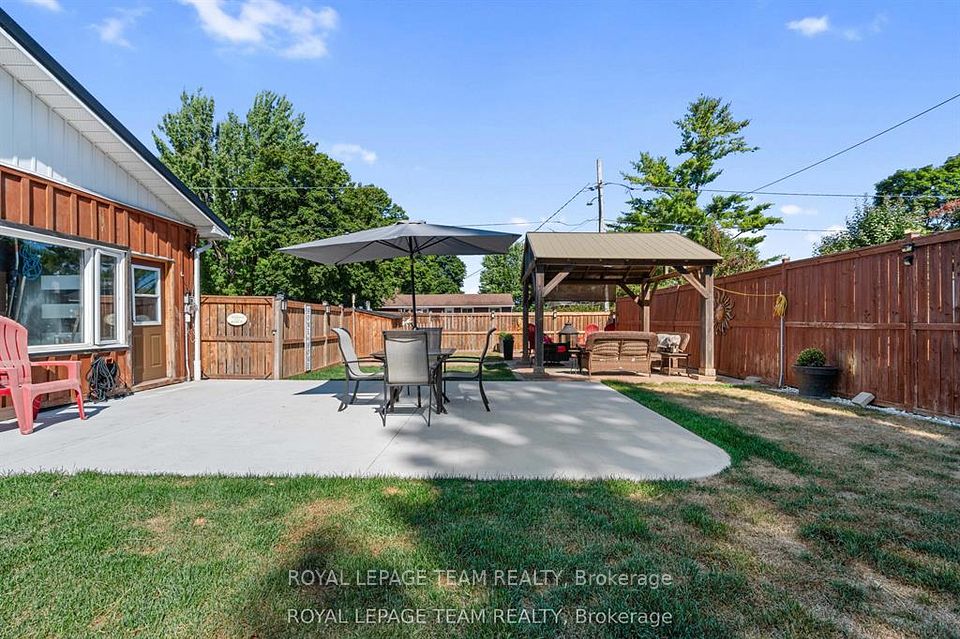 565 Dufferin Street W, North Dundas, ON K0C 2K0 6