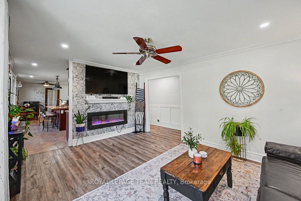 565 Dufferin Street W, North Dundas, ON K0C 2K0 10