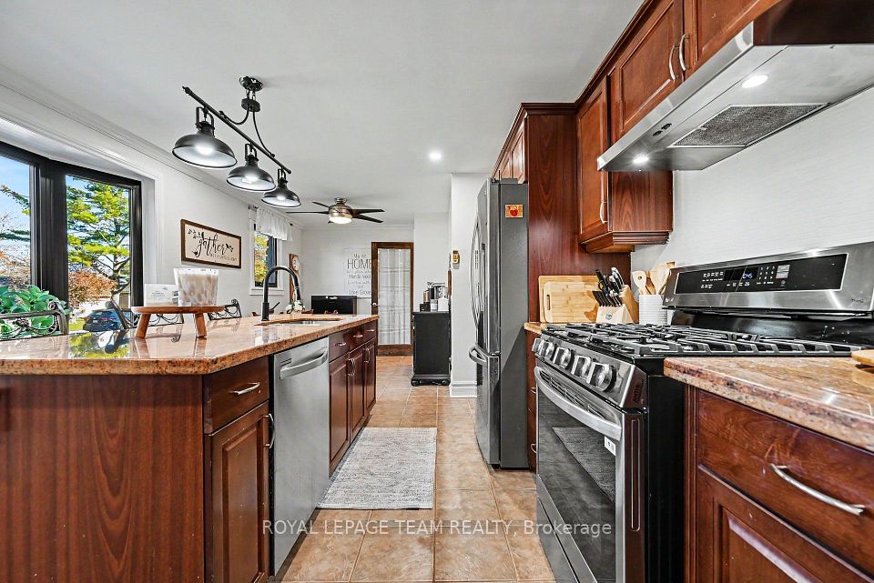 565 Dufferin Street W, North Dundas, ON K0C 2K0 15