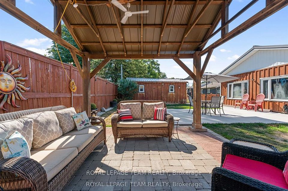 565 Dufferin Street W, North Dundas, ON K0C 2K0 4