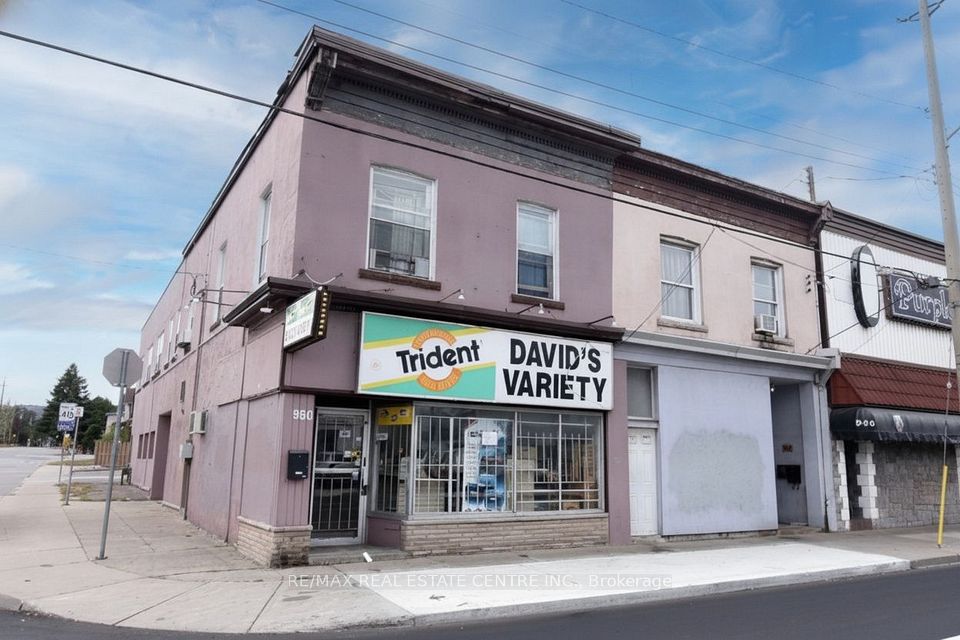 950 Barton Street E, Hamilton, ON L8L 3C5