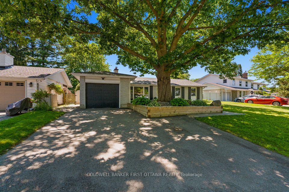 12 Bradgate Drive, South of Baseline to Knoxdale, ON K2G 0R6 2