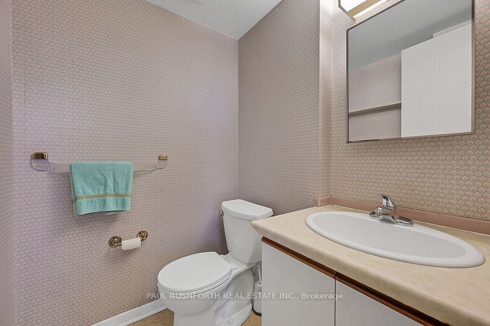 80 Sandcastle Drive 815, South of Baseline to Knoxdale, ON K2H 9E7 15