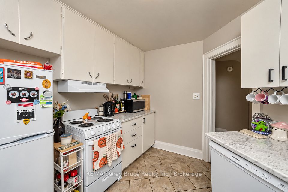 516 4th Avenue E, Owen Sound, ON N4K 2N2 12