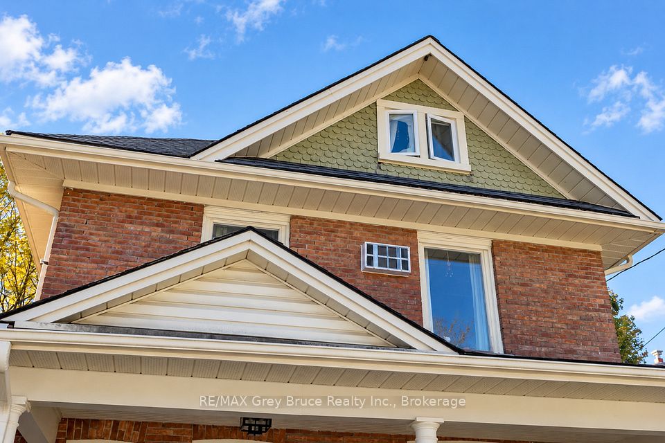 516 4th Avenue E, Owen Sound, ON N4K 2N2 3