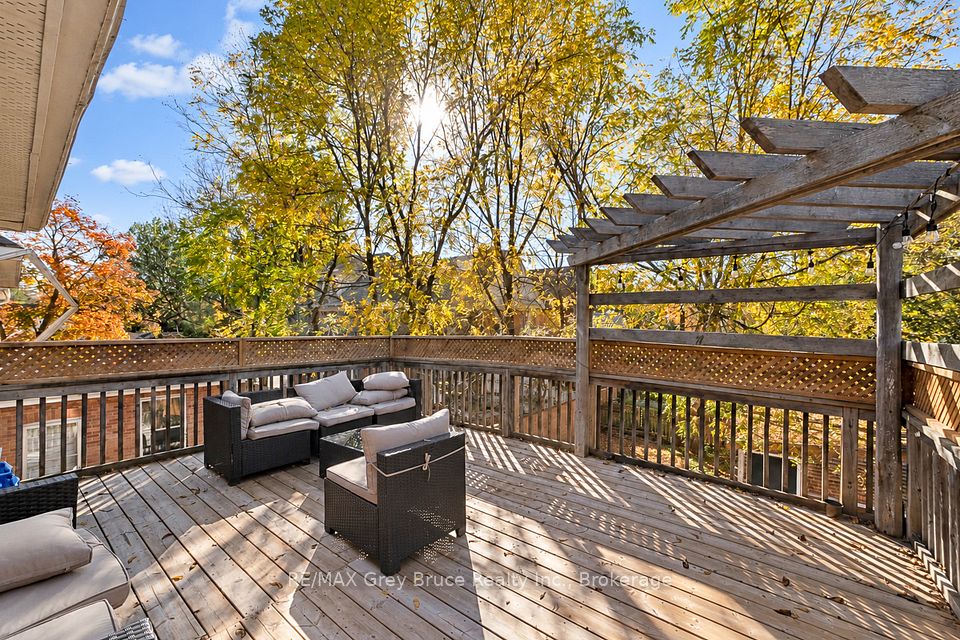 516 4th Avenue E, Owen Sound, ON N4K 2N2 22