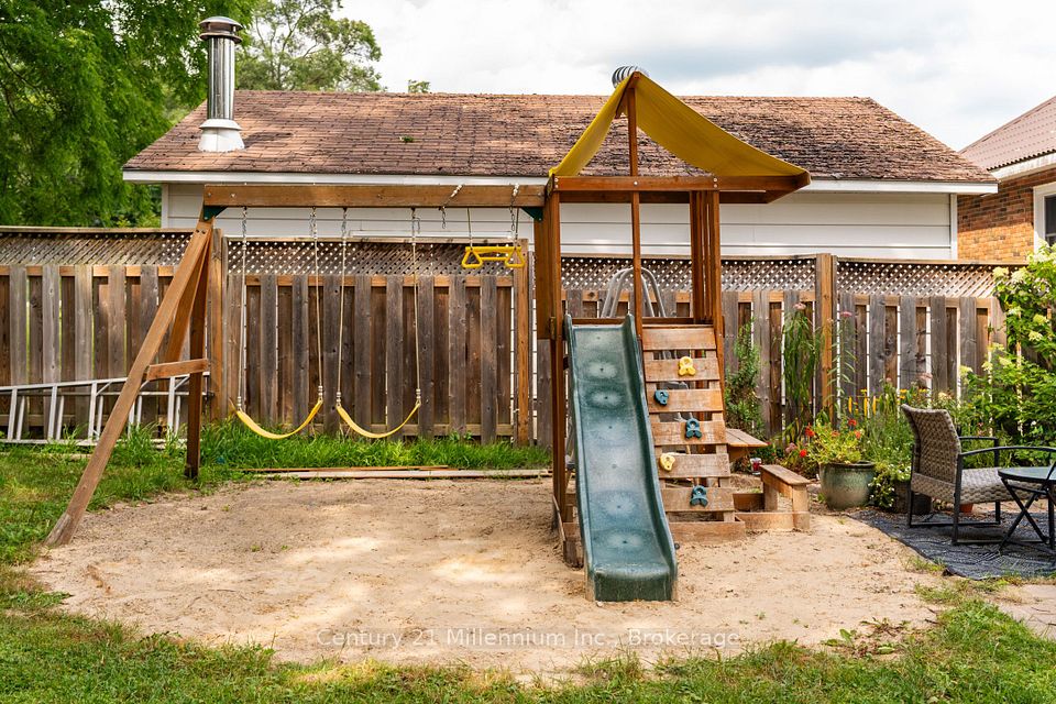 1512 5th Ave A Avenue W, Owen Sound, ON N4K 5E6 13