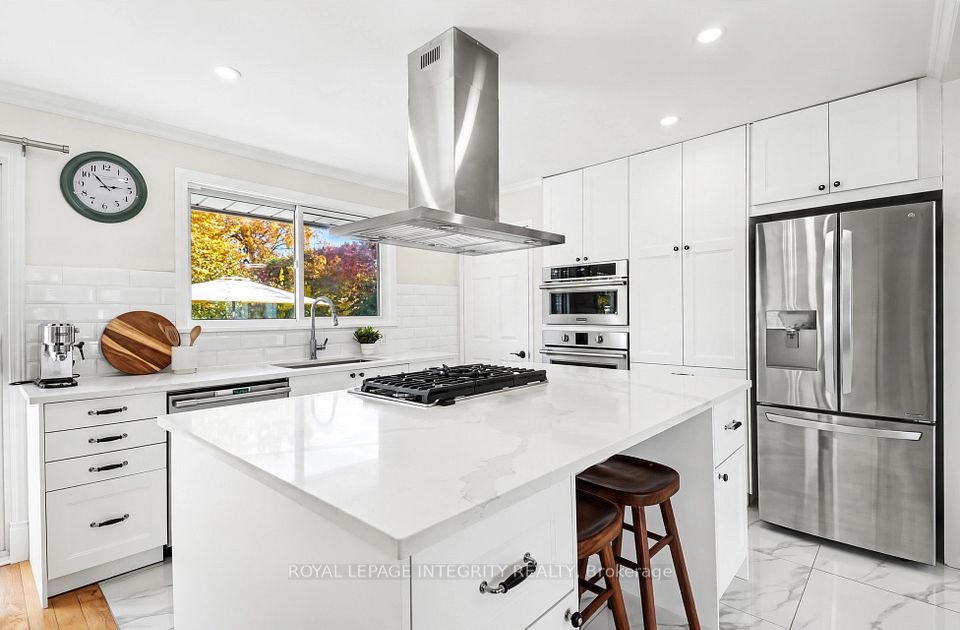 44 Millford Avenue, South of Baseline to Knoxdale, ON K2G 1C2 15