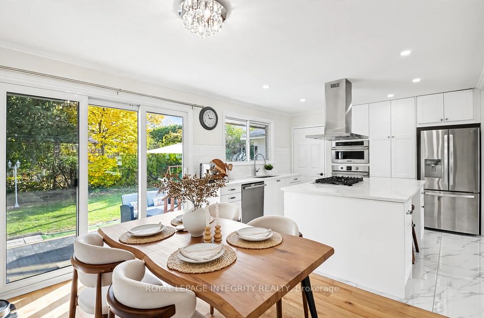 44 Millford Avenue, South of Baseline to Knoxdale, ON K2G 1C2 13