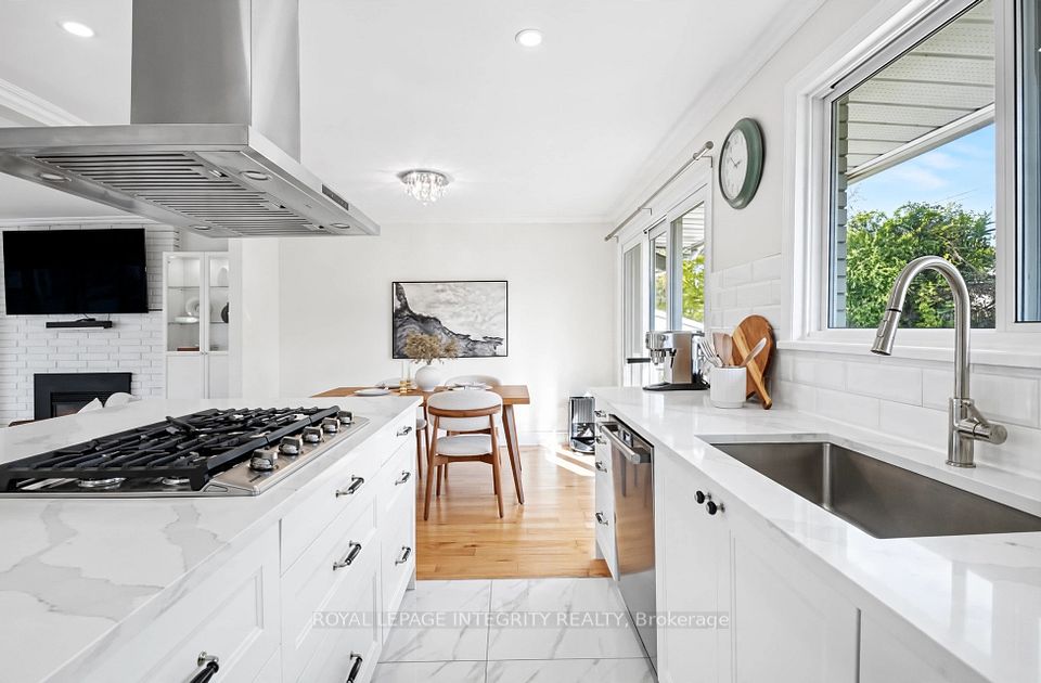 44 Millford Avenue, South of Baseline to Knoxdale, ON K2G 1C2 16