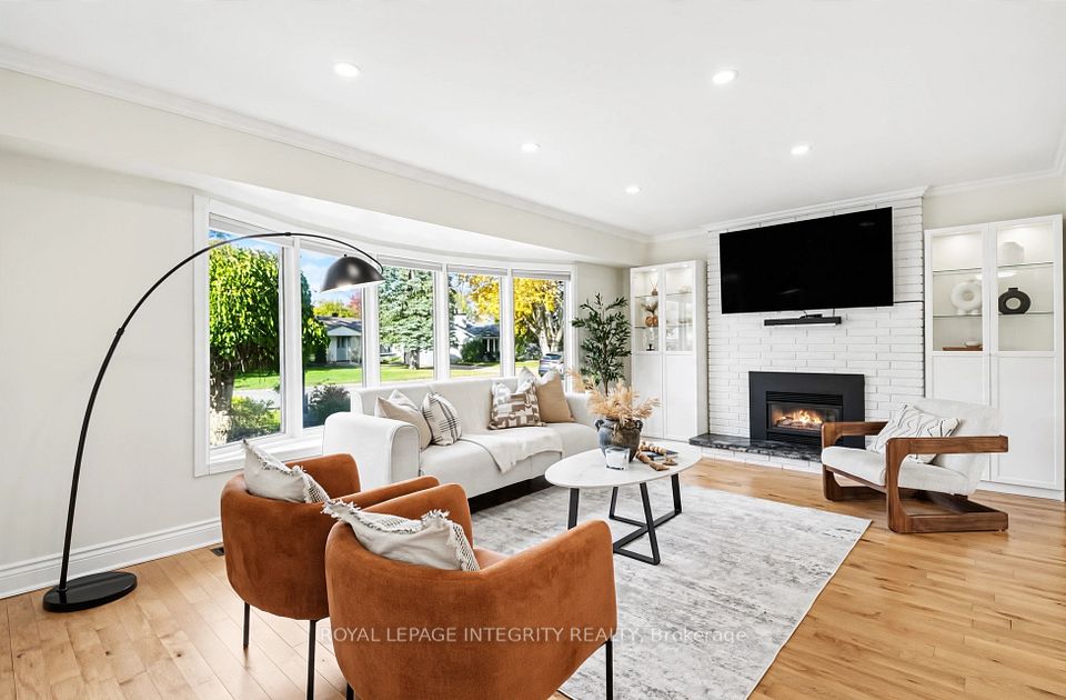 44 Millford Avenue, South of Baseline to Knoxdale, ON K2G 1C2 6