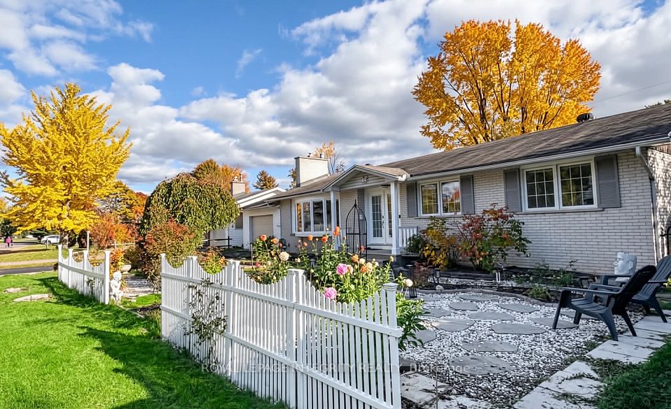 44 Millford Avenue, South of Baseline to Knoxdale, ON K2G 1C2 2