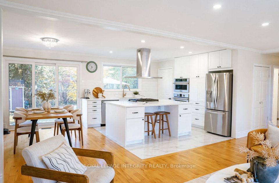44 Millford Avenue, South of Baseline to Knoxdale, ON K2G 1C2 10