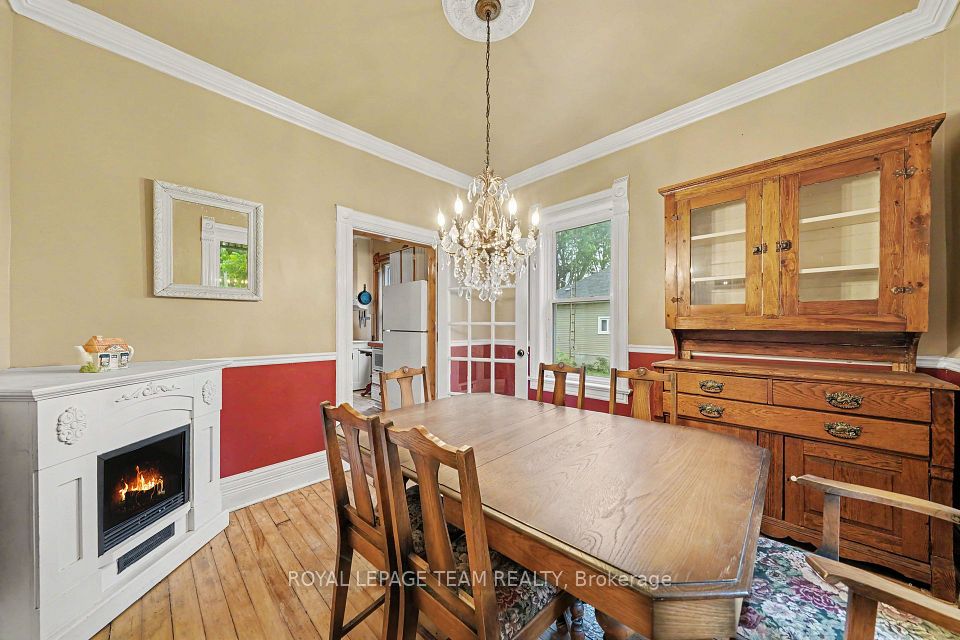 18 Moffat Street, North Dundas, ON K0A 2R0 3