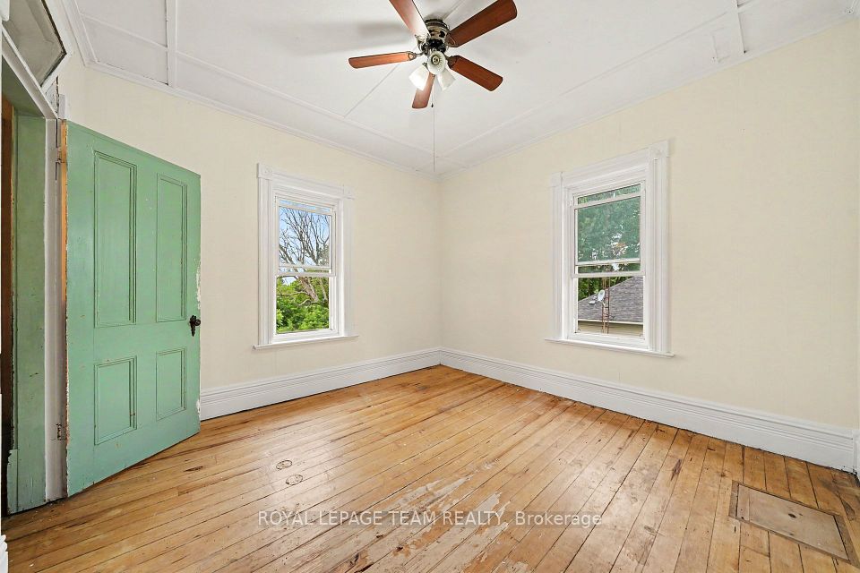 18 Moffat Street, North Dundas, ON K0A 2R0 21
