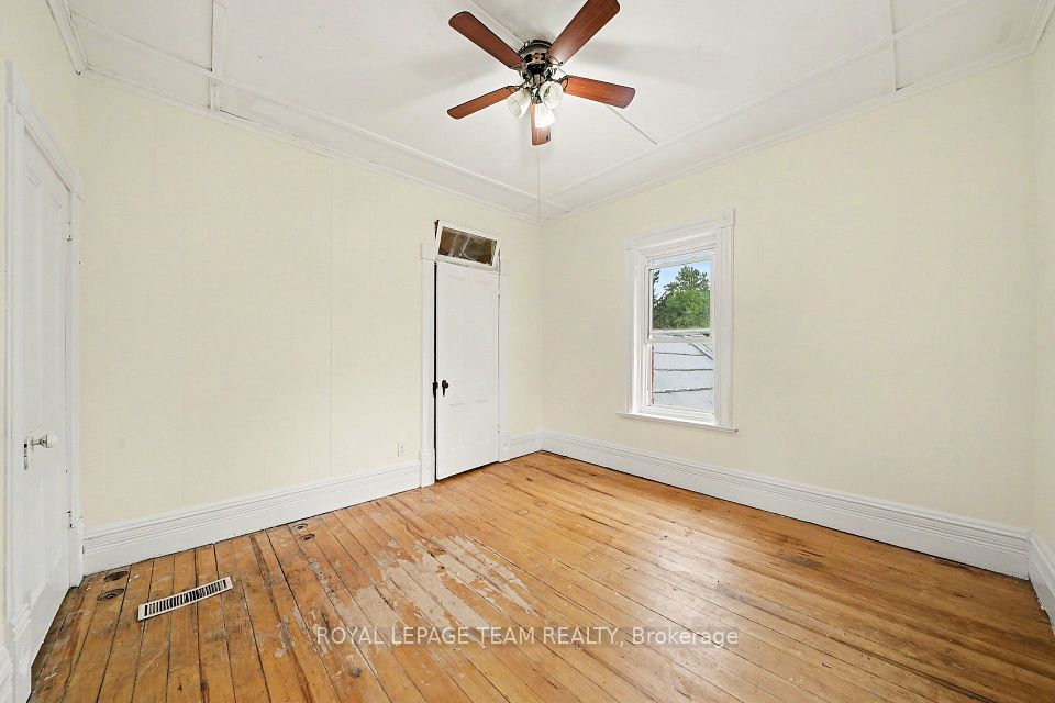 18 Moffat Street, North Dundas, ON K0A 2R0 20