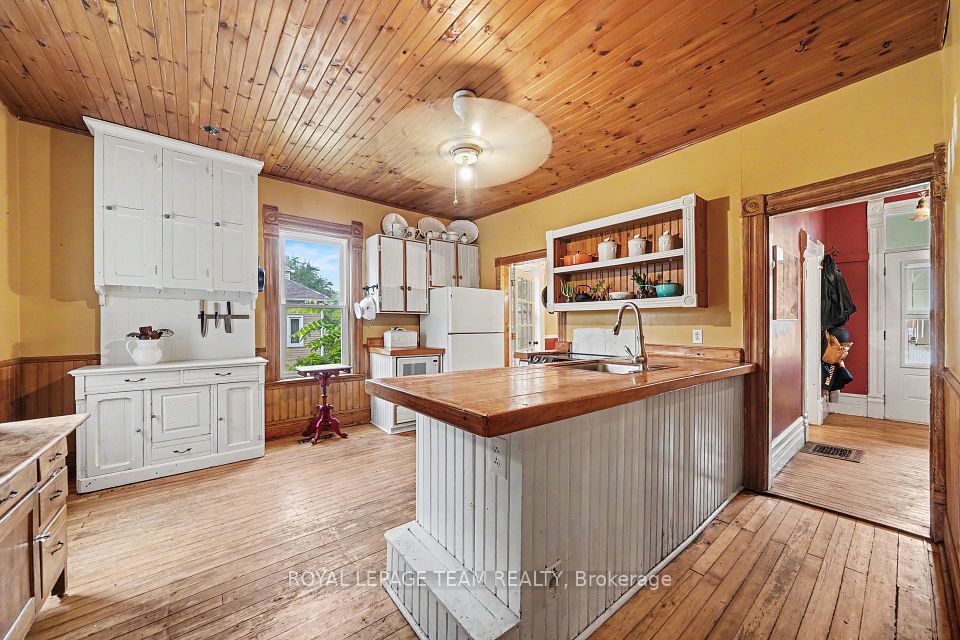 18 Moffat Street, North Dundas, ON K0A 2R0 8