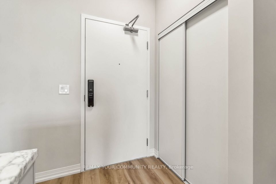 50 Herrick Avenue Upper PH04, St. Catharines, ON L2P 2T9 6