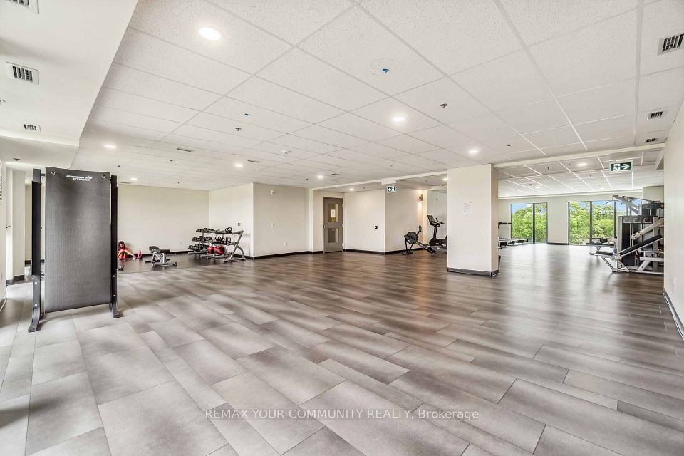 50 Herrick Avenue Upper PH04, St. Catharines, ON L2P 2T9 4