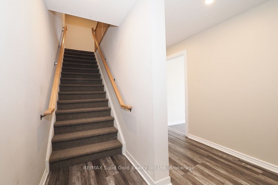 288 Albert Street 208, Waterloo, ON N2L 3T8 24