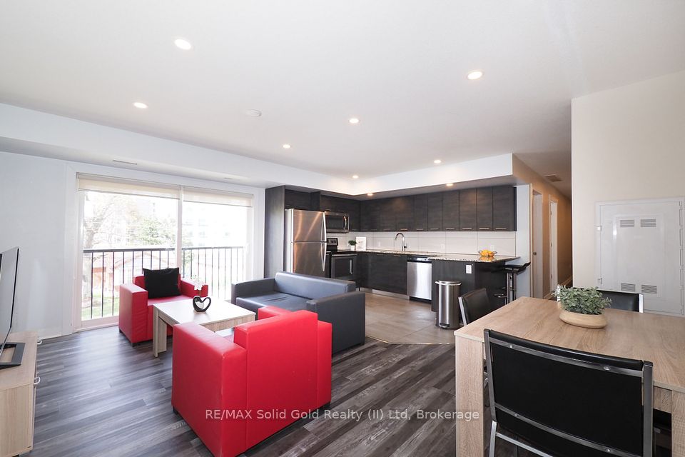 288 Albert Street 208, Waterloo, ON N2L 3T8 5