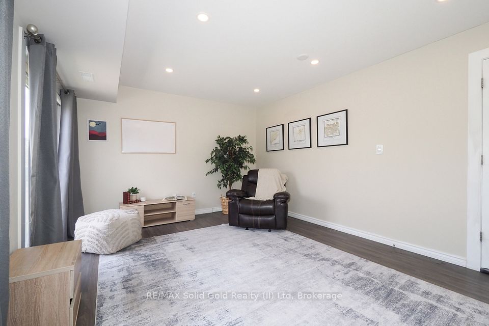 288 Albert Street 208, Waterloo, ON N2L 3T8 18