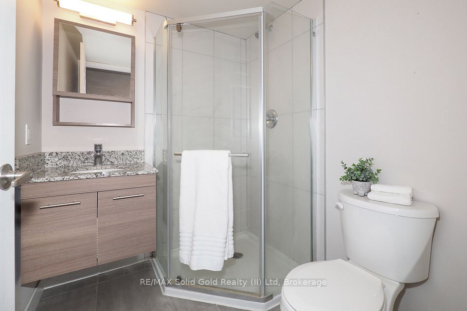 288 Albert Street 208, Waterloo, ON N2L 3T8 23