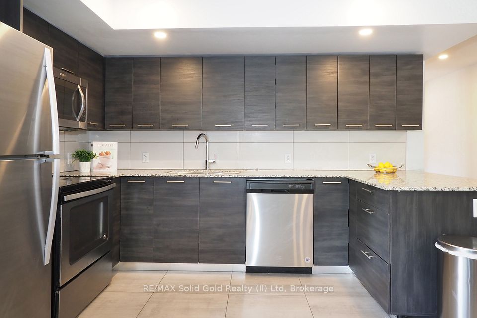 288 Albert Street 208, Waterloo, ON N2L 3T8 15