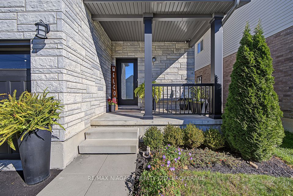 8 Elderberry Road, Thorold, ON L2V 0E7 4