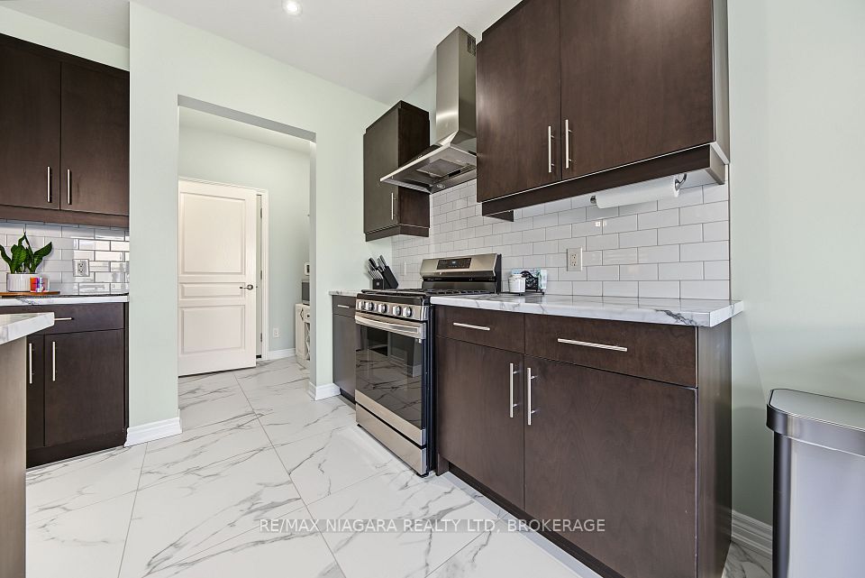 8 Elderberry Road, Thorold, ON L2V 0E7 16