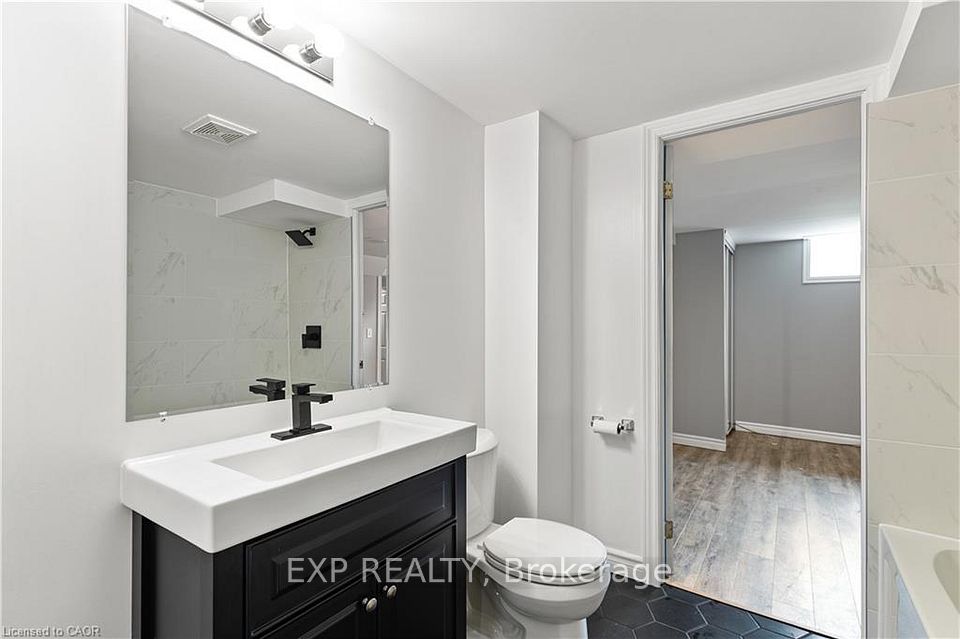 432B Dunvegan Drive, Waterloo, ON N2K 2C7 19