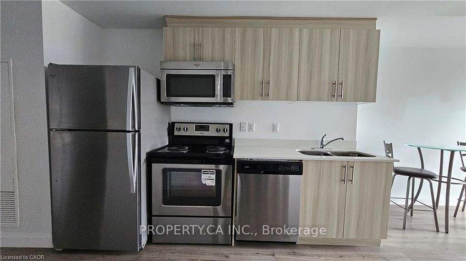 158 King Street N 502, Waterloo, ON N2J 0E5 5