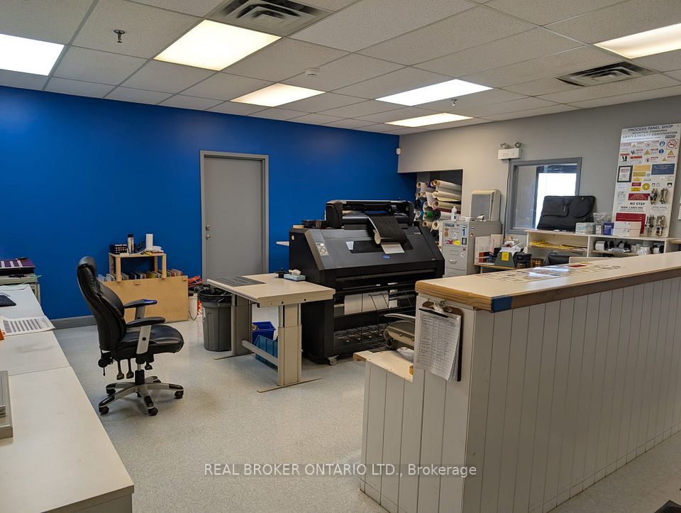 1720 Bishop Street N 3, Cambridge, ON N1R 7J3 4